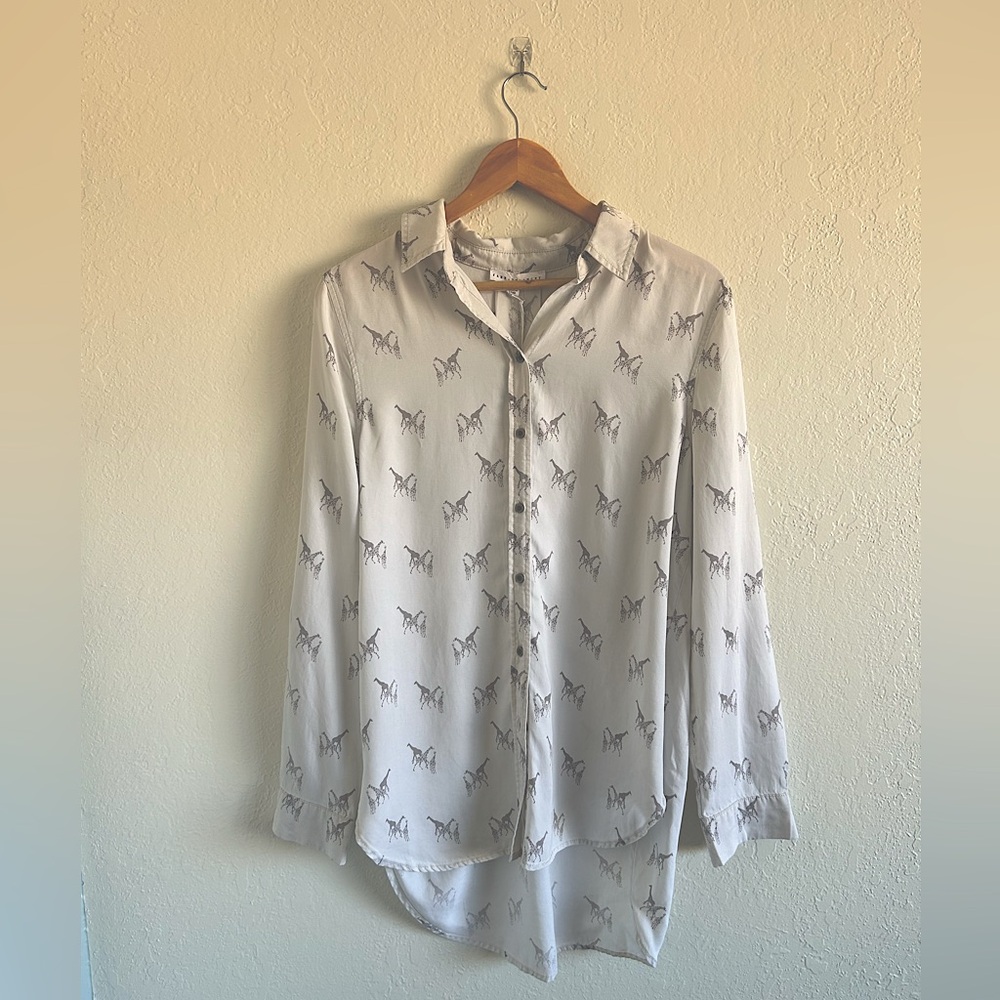 Jane and Delancey Giraffe Print Long Sleeve Button Down Shirt